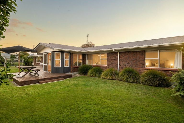 Photo of property in 82 Williams Street, Cambridge, 3434