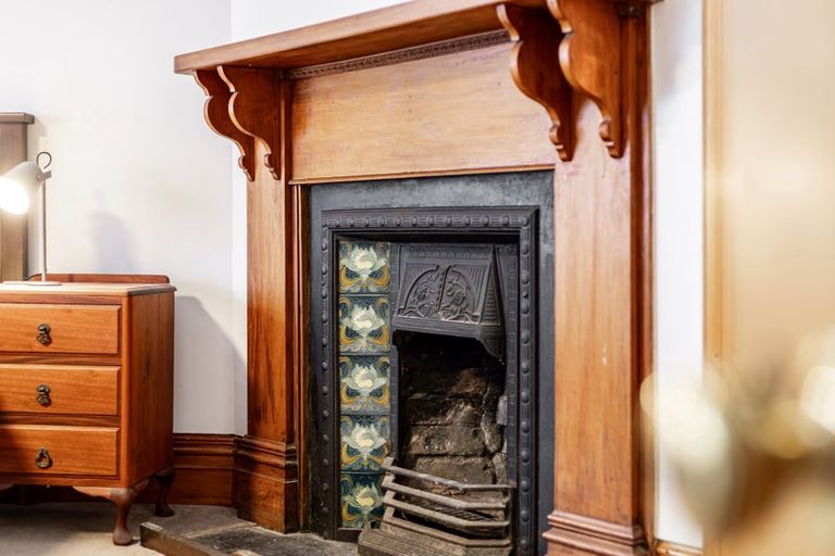 Photo of property in 24 Garfield Street, Brooklyn, Wellington, 6021