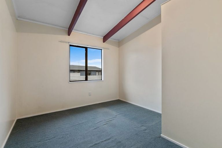 Photo of property in 17 Cypress Place, Owhata, Rotorua, 3010