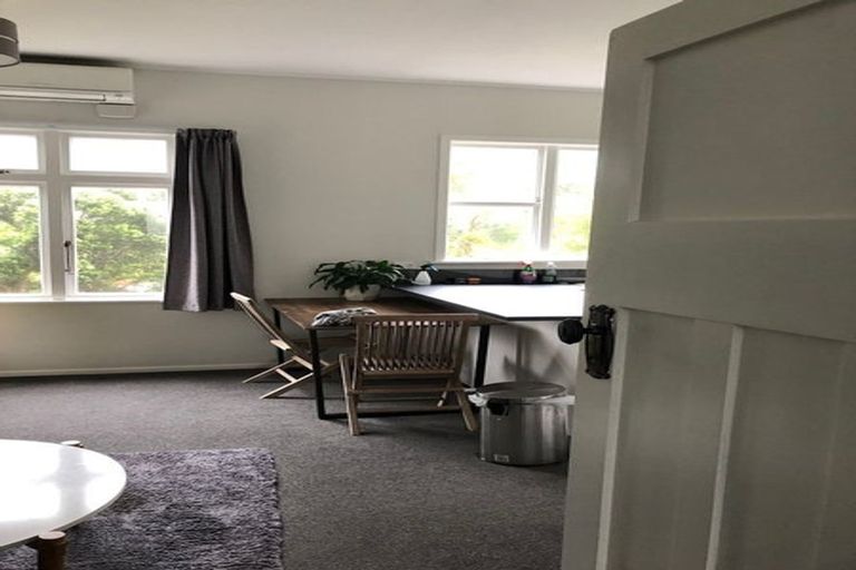 Photo of property in 10 Hohiria Road, Hataitai, Wellington, 6021