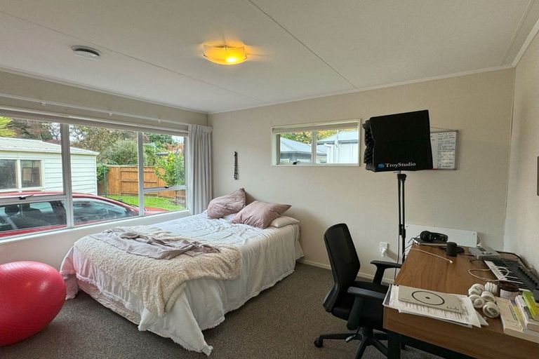Photo of property in 5 Humphries Place, Awapuni, Palmerston North, 4412