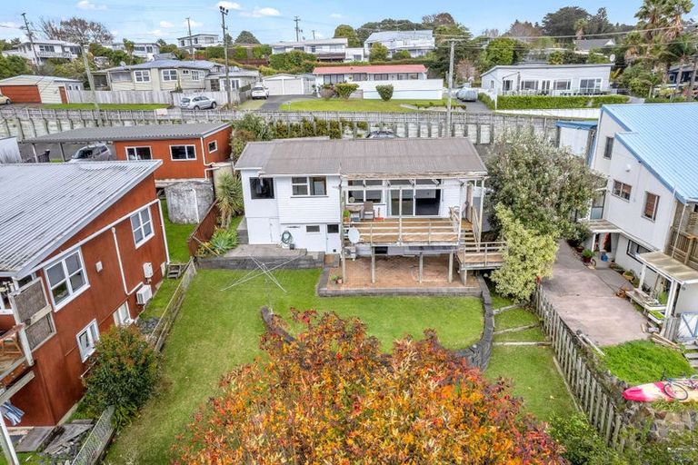 Photo of property in 9 Norfolk Road, Stanmore Bay, Whangaparaoa, 0932