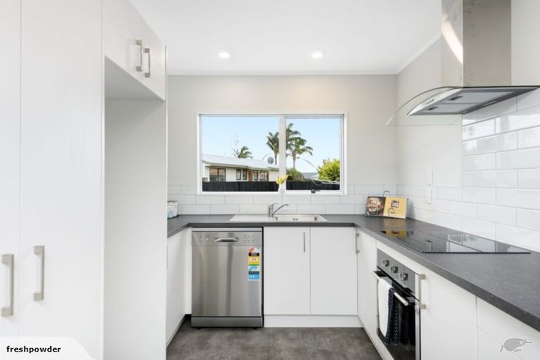 Photo of property in 21a Doncaster Drive, Papamoa Beach, Papamoa, 3118