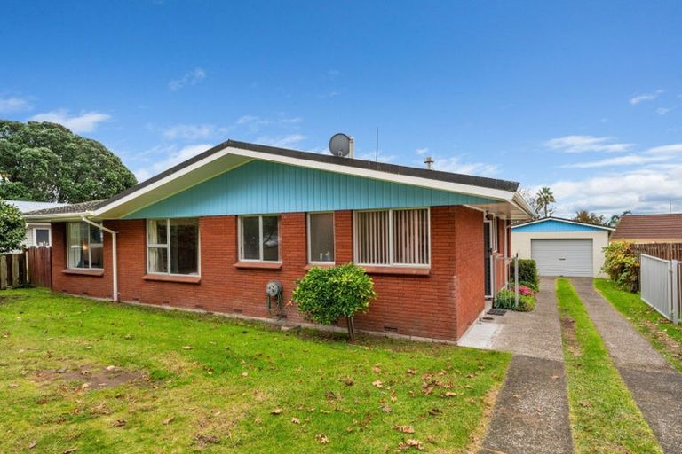 Photo of property in 61 Queen Street, Te Puke, 3119