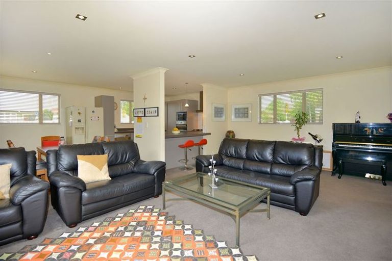 Photo of property in 96 Elizabeth Street, Riccarton, Christchurch, 8041