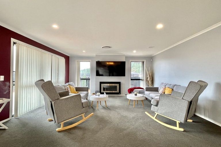 Photo of property in 12 Schooner Drive, Whitby, Porirua, 5024