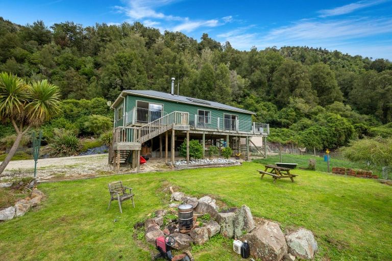 Photo of property in 790 Four Rivers Highway, Murchison, 7077