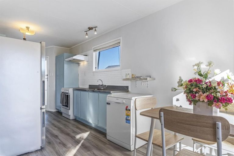 Photo of property in 12 Chaucer Place, Owhata, Rotorua, 3010