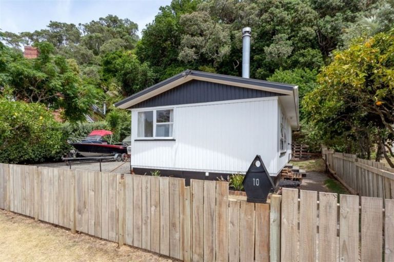 Photo of property in 10 Wai-iti Terrace, Whitianga, 3510