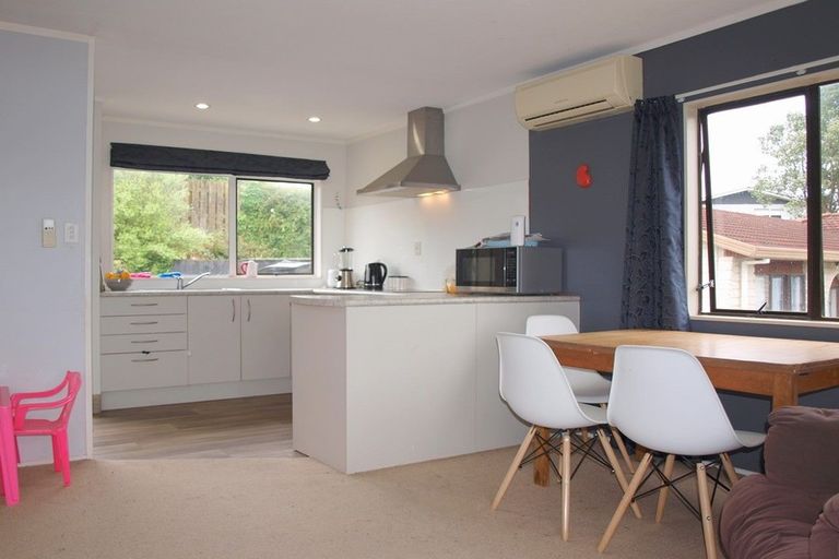 Photo of property in 18 Pokapu Place, Bethlehem, Tauranga, 3110