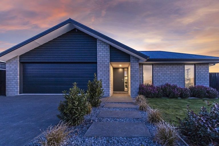 Photo of property in 26 Collier Drive, Halswell, Christchurch, 8025