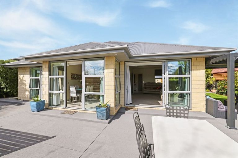 Photo of property in 29 Anglem Way, Northwood, Christchurch, 8051