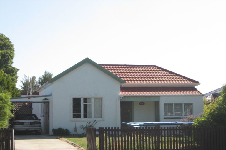 Photo of property in 1/15 Young Street, Somerfield, Christchurch, 8024