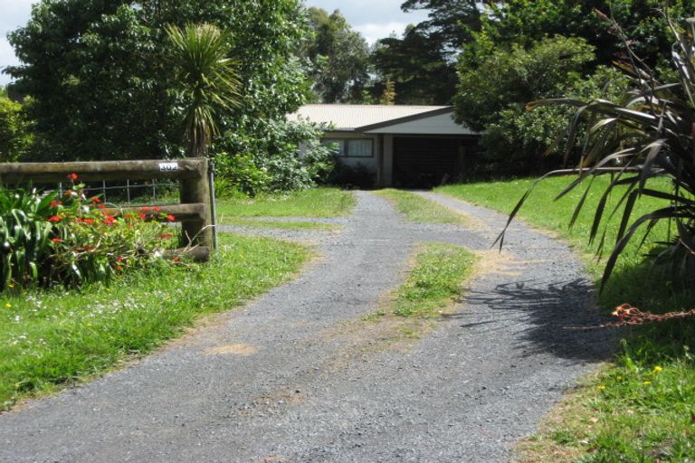 Photo of property in 302 Ponga Road, Opaheke, Papakura, 2584