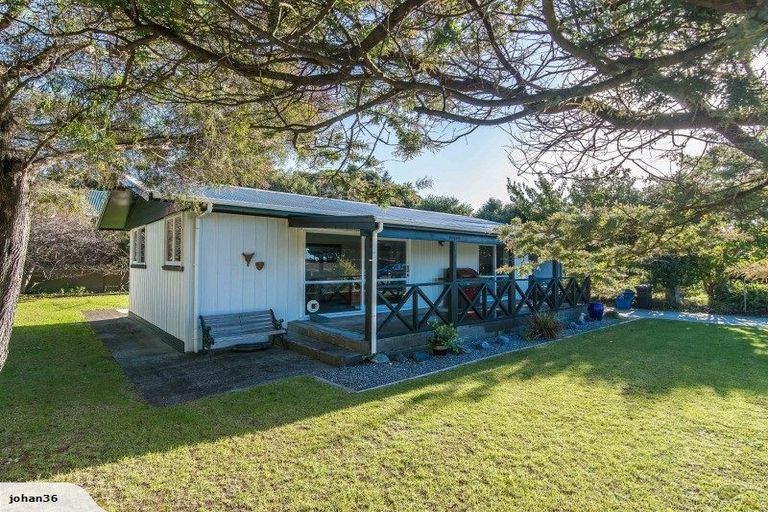Photo of property in 30 Donovan Road, Paraparaumu Beach, Paraparaumu, 5032