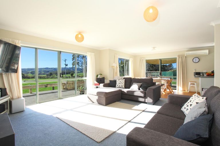 Photo of property in 44 Matakotea Road, Raglan, 3295