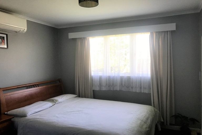 Photo of property in 305 Richardson Road, New Windsor, Auckland, 1041