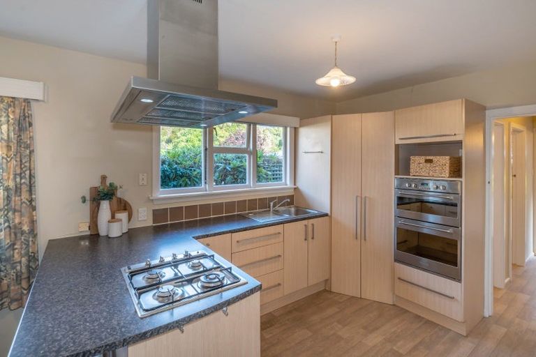 Photo of property in 1/32 Taupata Street, Redcliffs, Christchurch, 8081