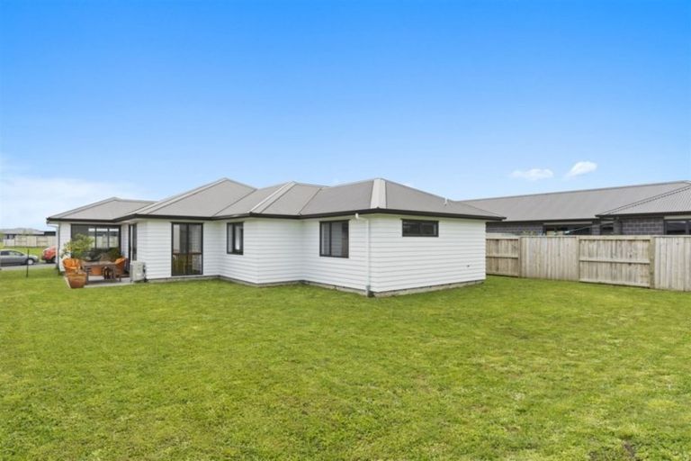 Photo of property in 84 Puhirake Crescent, Pyes Pa, Tauranga, 3112