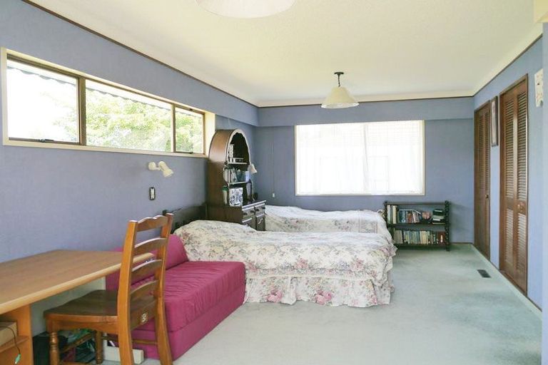 Photo of property in 9 Gilbass Avenue, Hamilton Lake, Hamilton, 3204