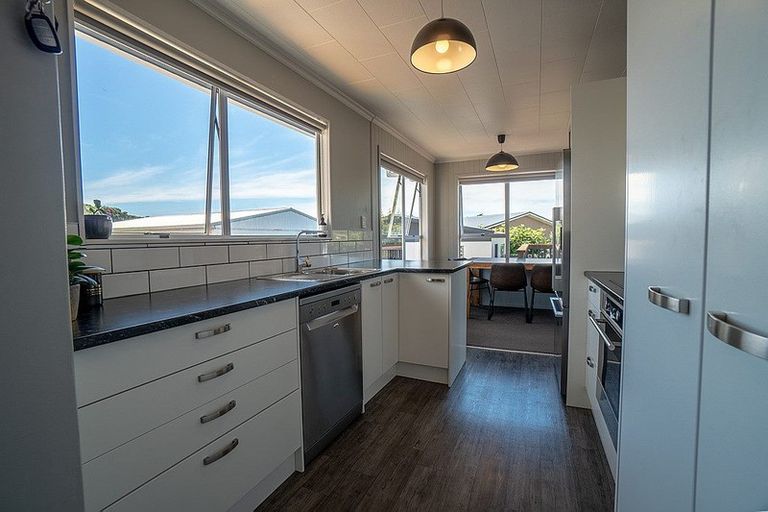 Photo of property in 20 Glamis Avenue, Bell Block, New Plymouth, 4312