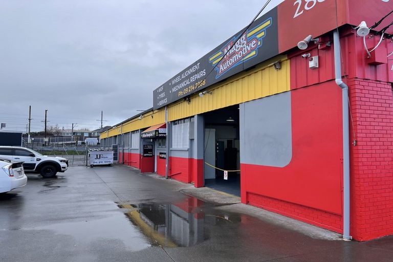 Photo of property in 2/288 Great South Road, Papakura, 2110