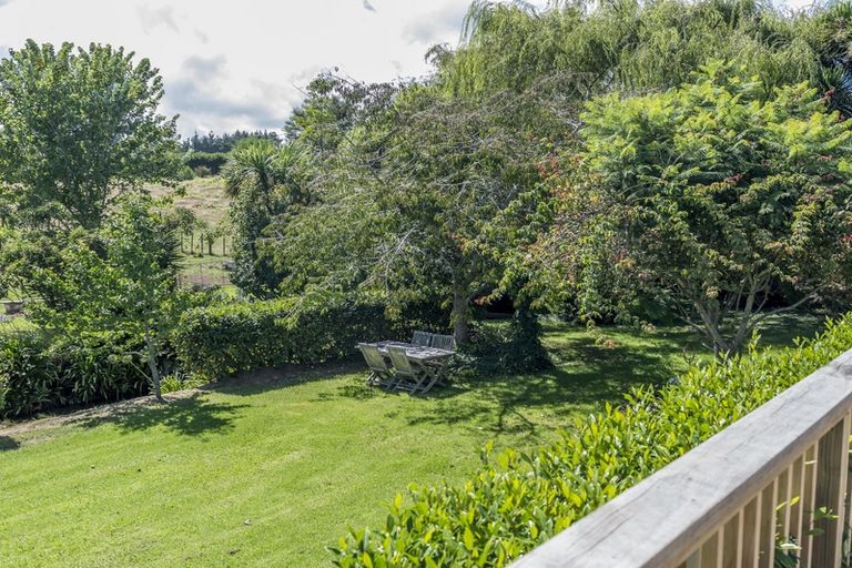 Photo of property in 233 Muriwai Valley Road, Muriwai, Waimauku, 0881