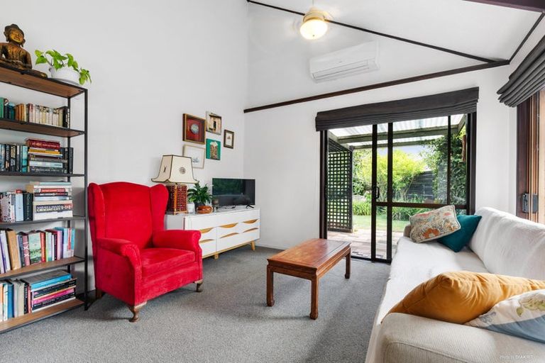 Photo of property in 2/129 Chivalry Road, Glenfield, Auckland, 0629