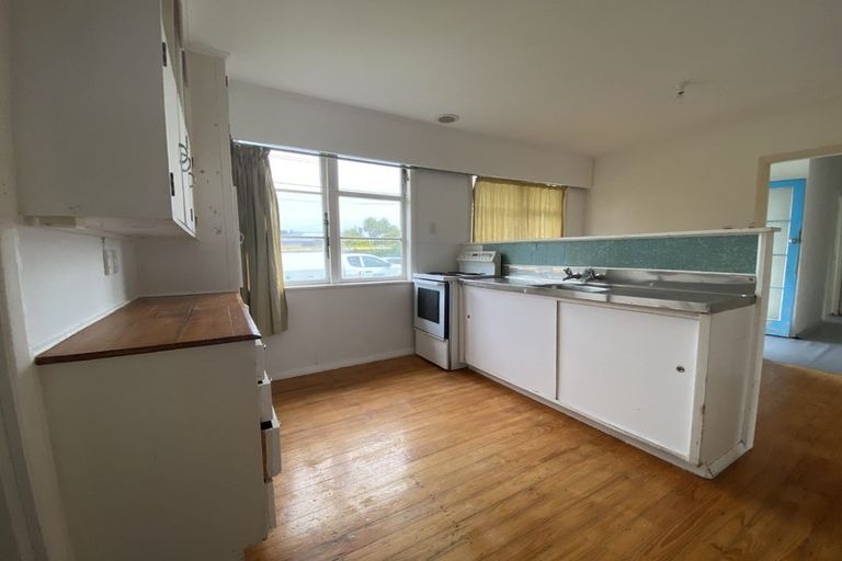 Photo of property in 16 Lincoln Road, Manurewa East, Auckland, 2102