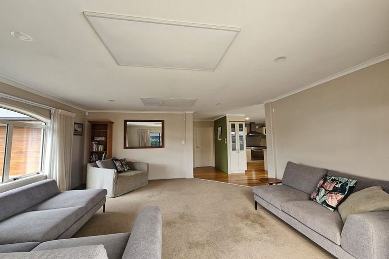 Photo of property in 11 Courtenay Place, Owhata, Rotorua, 3010