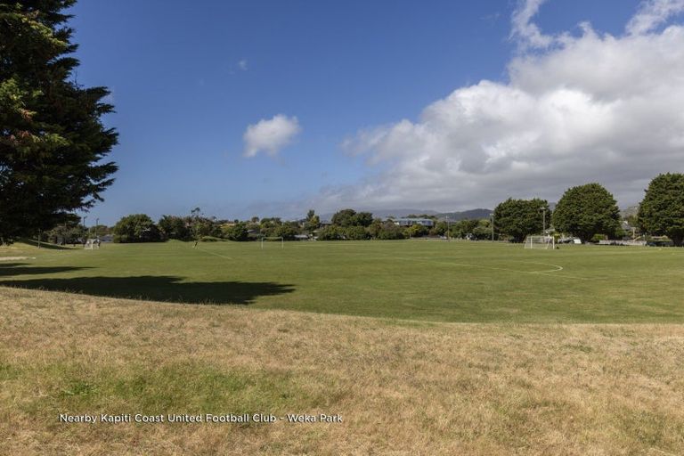 Photo of property in 22 Kowhai Grove, Raumati Beach, Paraparaumu, 5032