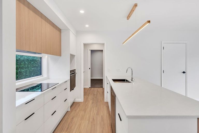 Photo of property in 9a Church Road, Taradale, Napier, 4112