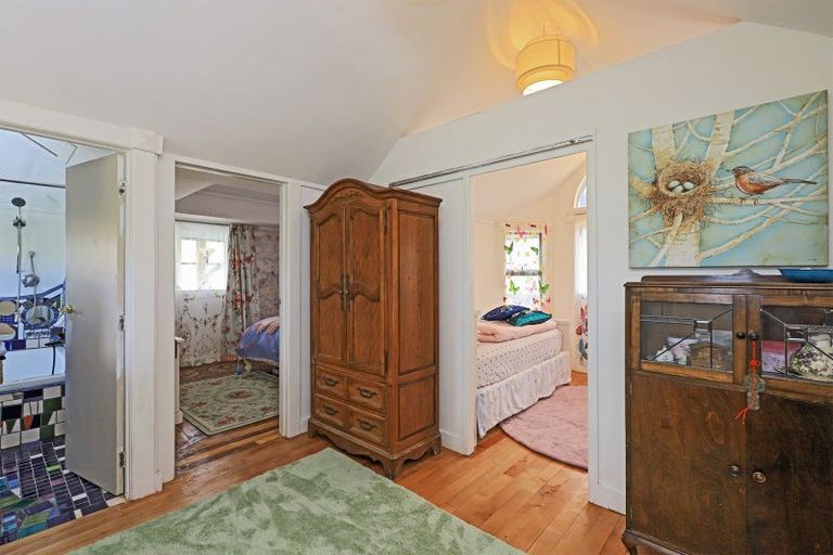 Photo of property in 37 Gillies Crescent, Waimarama, Havelock North, 4294