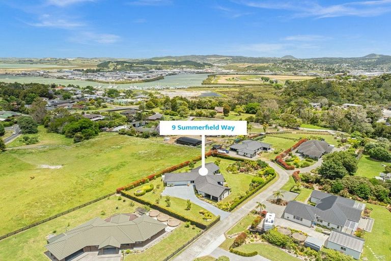 Photo of property in 9 Summerfield Way, Parahaki, Whangarei, 0112