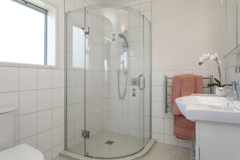 Photo of property in 13 Pokaka Crescent, Wharewaka, Taupo, 3330