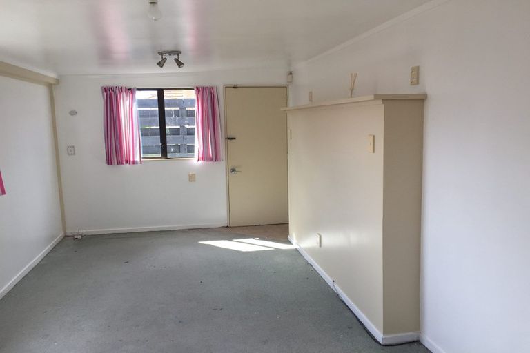 Photo of property in 17a Grande Vue Road, Hillpark, Auckland, 2102