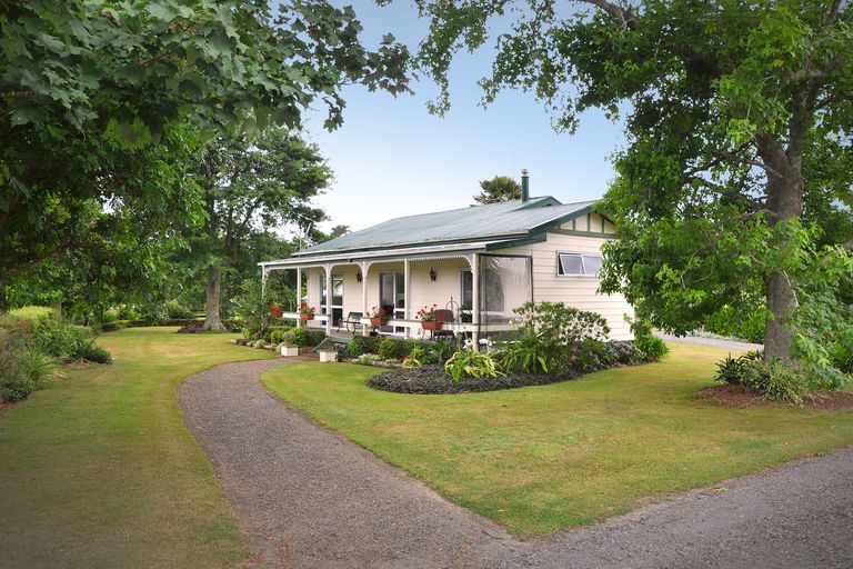 Photo of property in 805 Woodcocks Road, Kaipara Flats, Warkworth, 0981