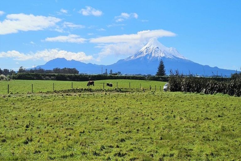 Photo of property in 188e Arawhata Road, Opunake, 4681