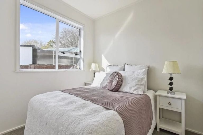 Photo of property in 18 Marybeth Place, Rosehill, Papakura, 2113