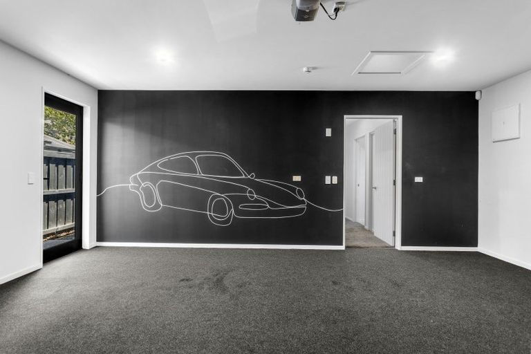 Photo of property in 31 Crossley Avenue, Woodend, 7610