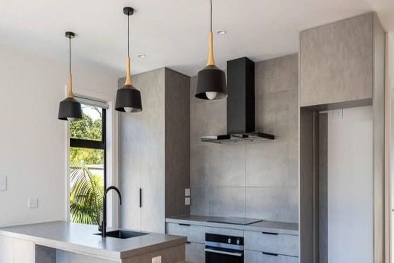 Photo of property in 10b Eton Place, Spotswood, New Plymouth, 4310