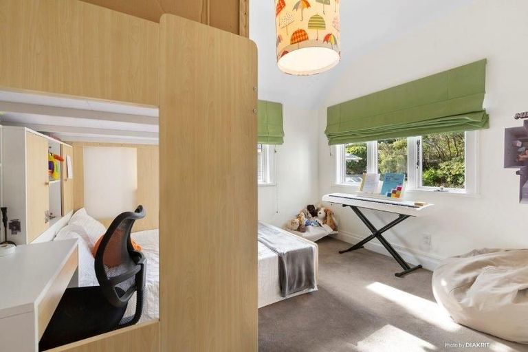 Photo of property in 37 Glen Road, Kelburn, Wellington, 6012