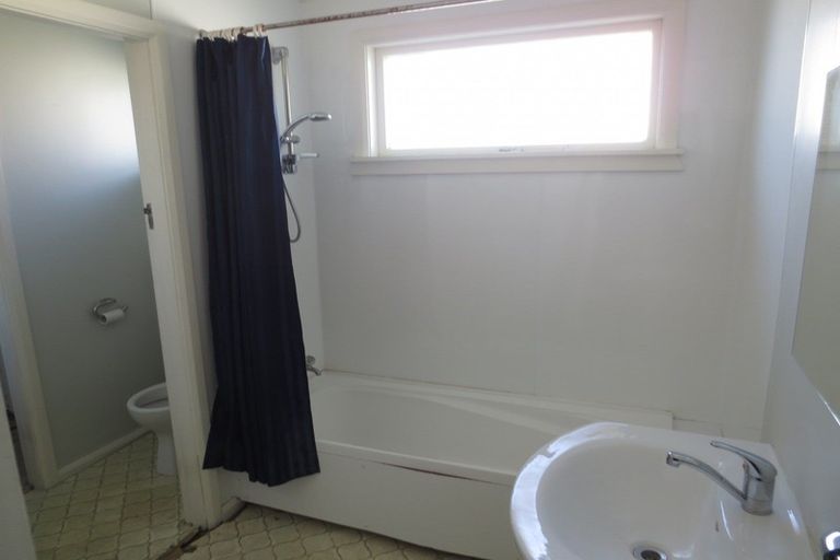 Photo of property in 68 Argyle Avenue, Takaro, Palmerston North, 4410