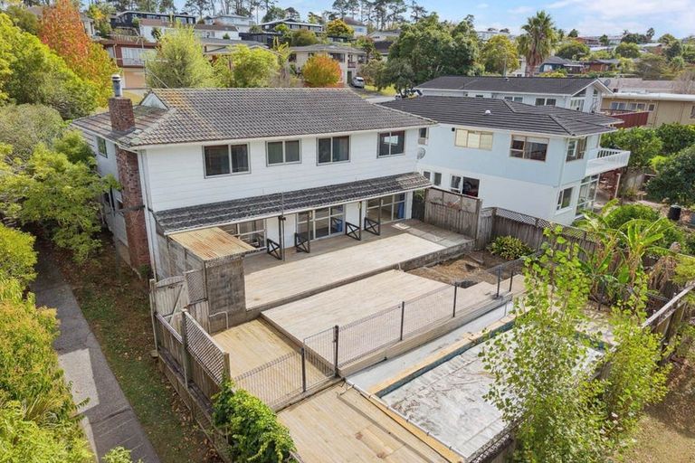 Photo of property in 33 Meadowvale Avenue, Forrest Hill, Auckland, 0620
