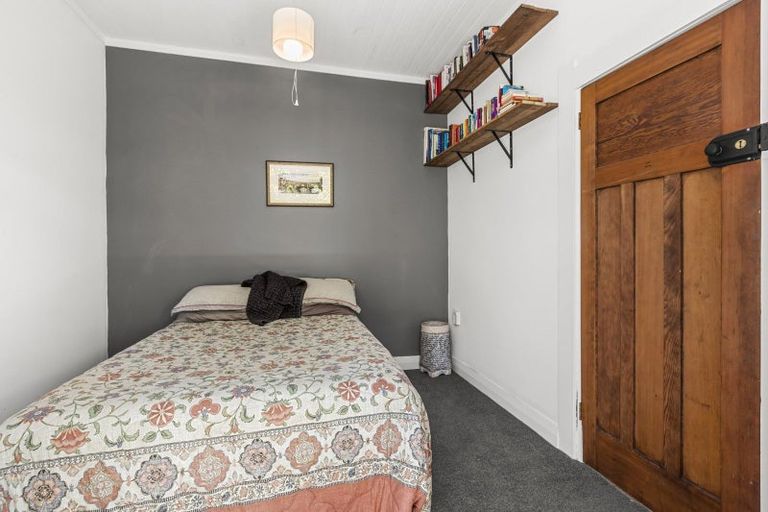 Photo of property in 12 Karioi Crescent, Raglan, 3225