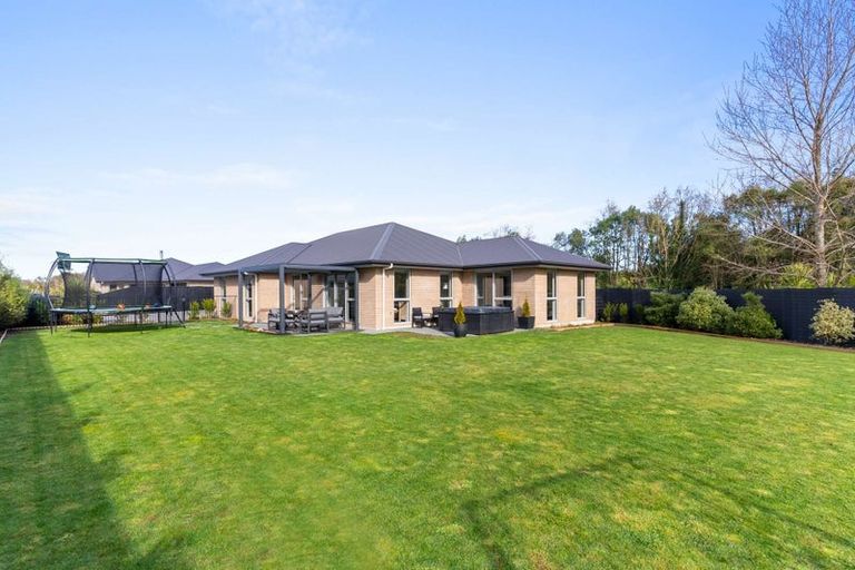 Photo of property in 10 Willowby Lane, Rangiora, 7400