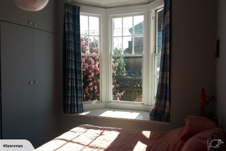 Photo of property in 37 Macandrew Road, South Dunedin, Dunedin, 9012