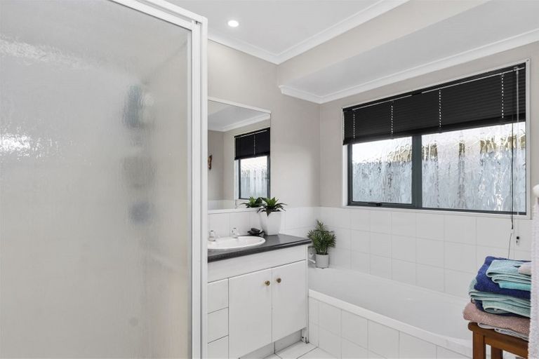 Photo of property in 77 Santa Monica Drive, Papamoa Beach, Papamoa, 3118