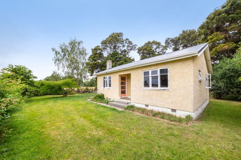 Photo of property in 77 Taumata Island Road, Taumata Island, Carterton, 5792