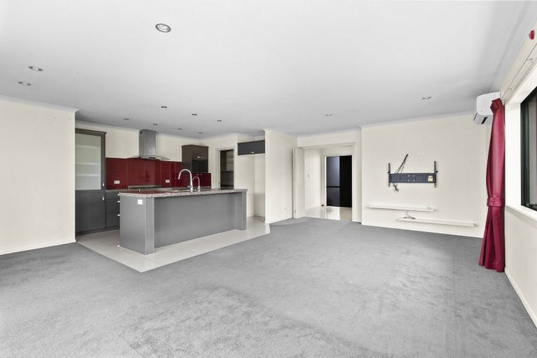 Photo of property in 22 Whitney Place, Rototuna North, Hamilton, 3210